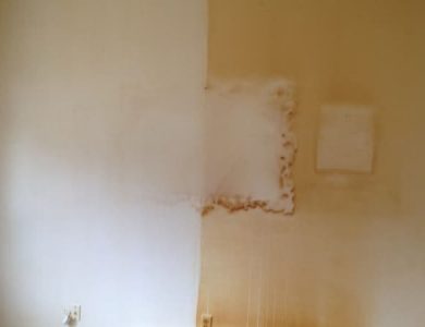 Limpiar paredes amarillas por el humo del tabaco